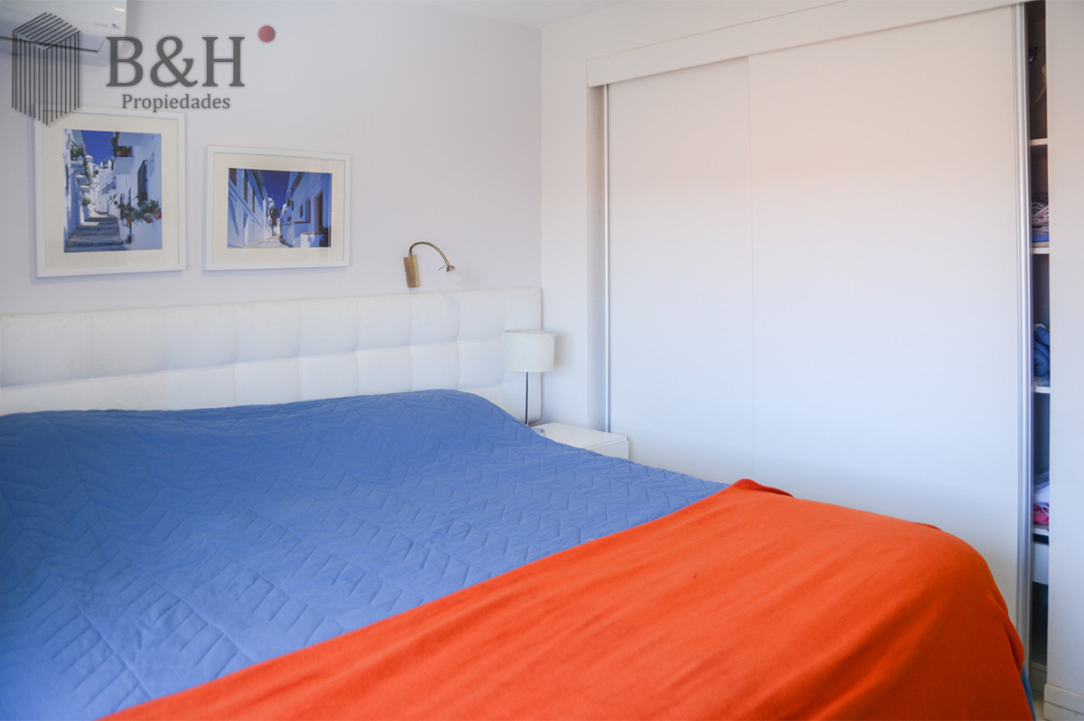 Apartamento ID.6175 - Departamento de 3 dormitorios con terraza  con parrillero en venta, Peninsula, Punta del Este