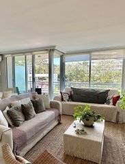 Se vende excelente apartamento con vista inigualable en Roosevelt, Punta del Este, de 2 dormitorios.