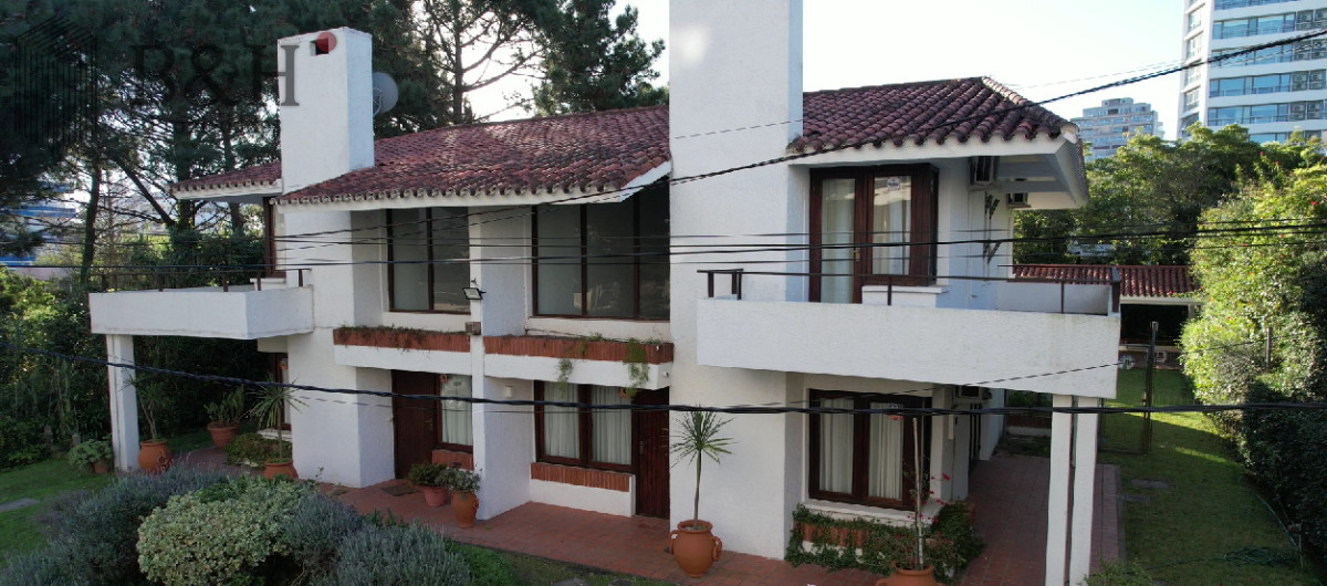 Casa ID.7205 - 2 chalet apareados en venta proximo al mar, Playa Brava