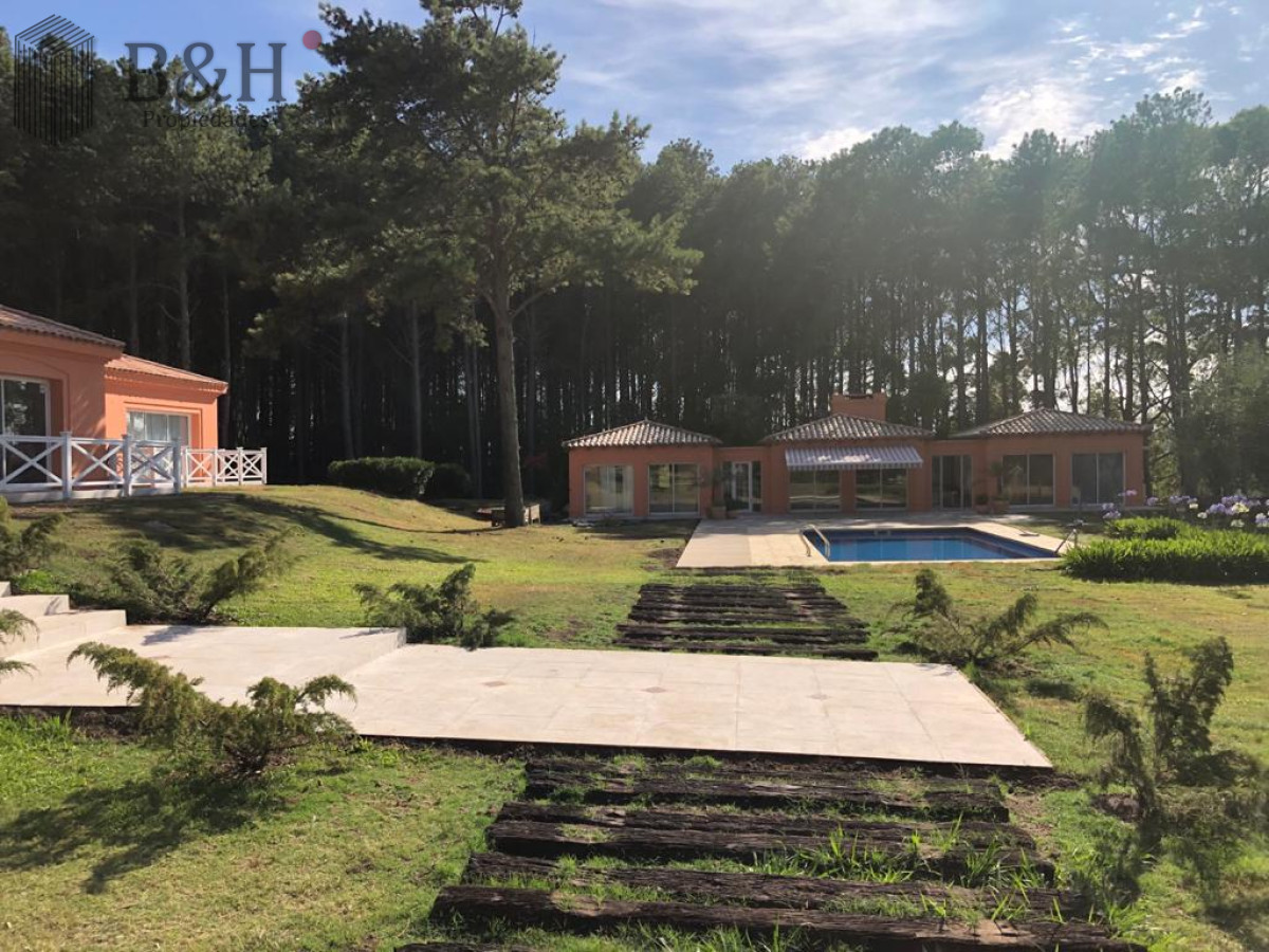 Casa ID.4219 - CASA CON ESTILO Y DISEÑO