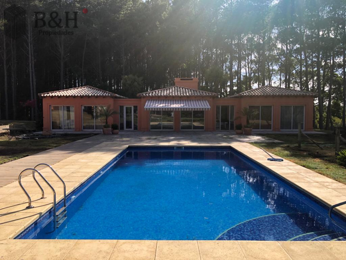 Casa ID.4219 - CASA CON ESTILO Y DISEÑO