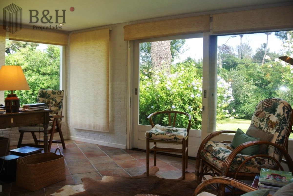Casa ID.542 - Casa en venta de 5 dormitorios a metros del mar 