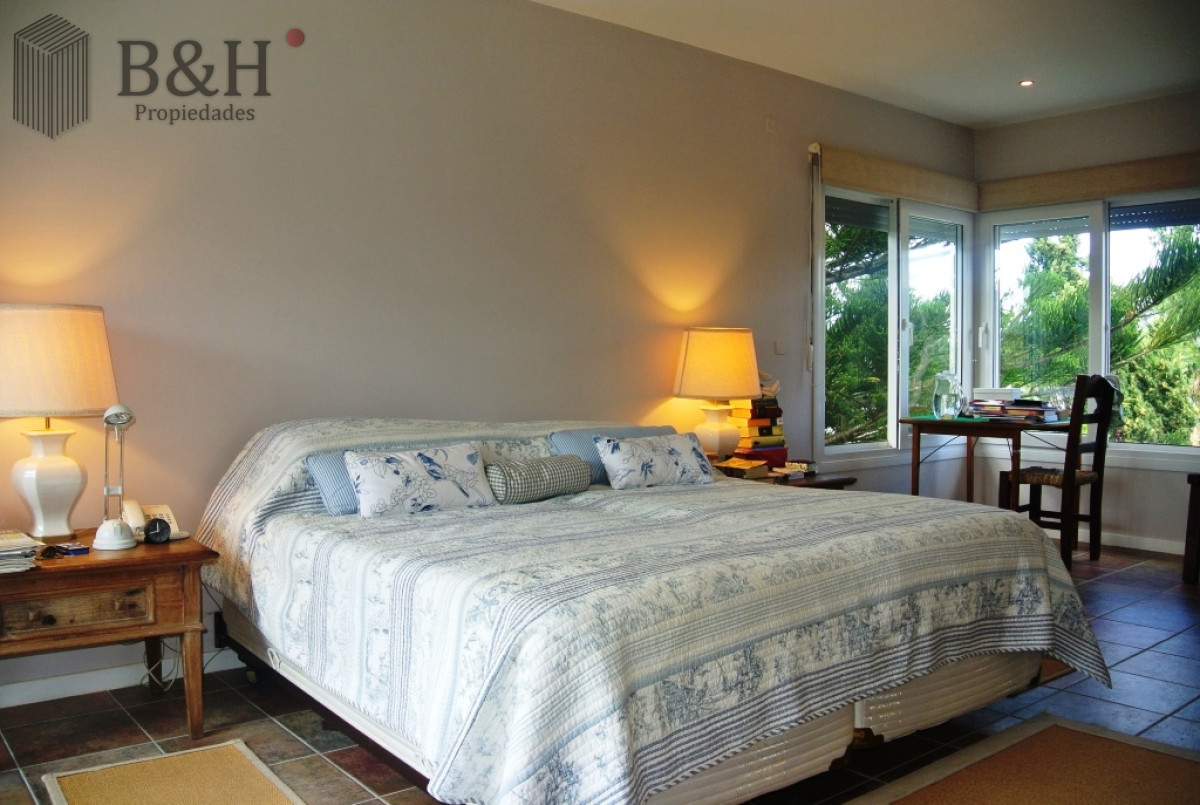 Casa ID.542 - Casa en venta de 5 dormitorios a metros del mar 
