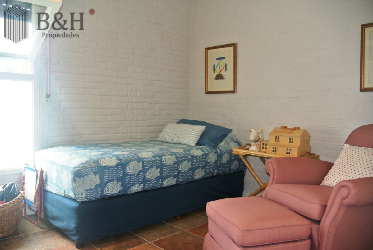 Casa ID.542 - Casa en venta de 5 dormitorios a metros del mar 
