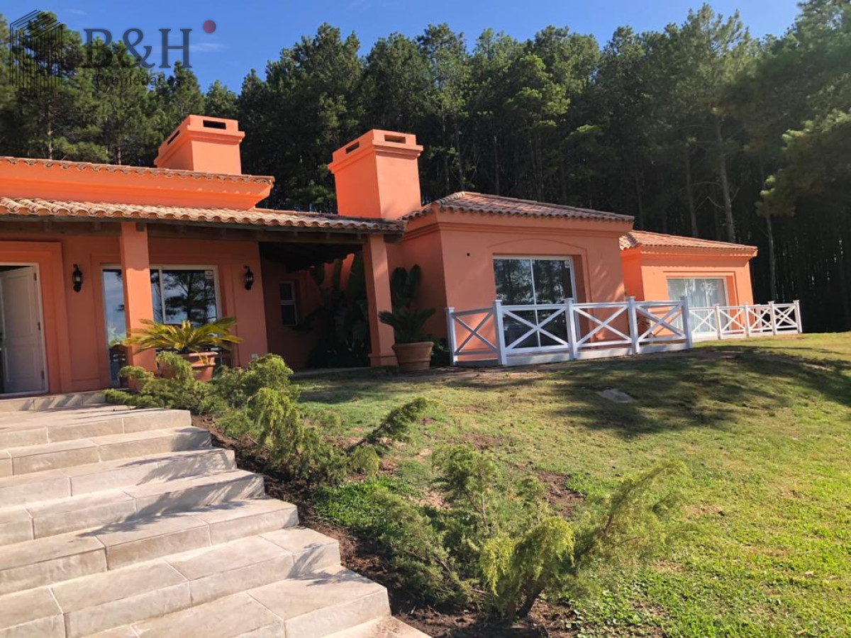 Casa ID.4219 - CASA CON ESTILO Y DISEÑO