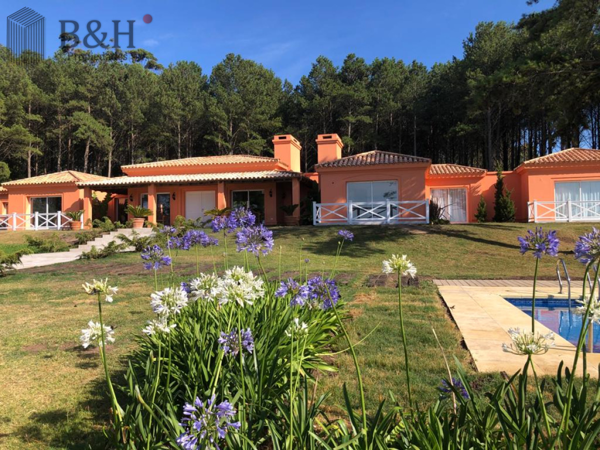 Casa ID.4219 - CASA CON ESTILO Y DISEÑO