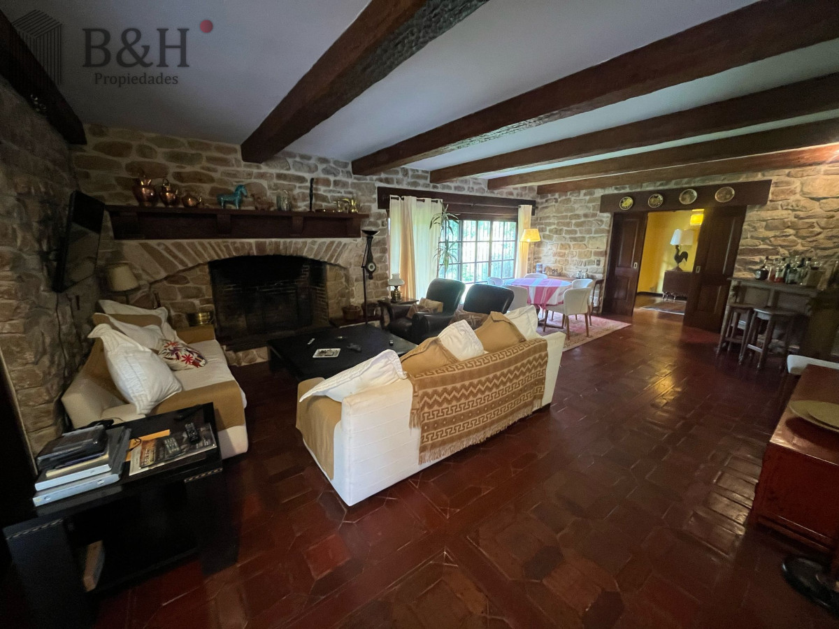Casa ID.4218 - Hermosa mansión en Golf de 6 dormitorios , Punta del Este