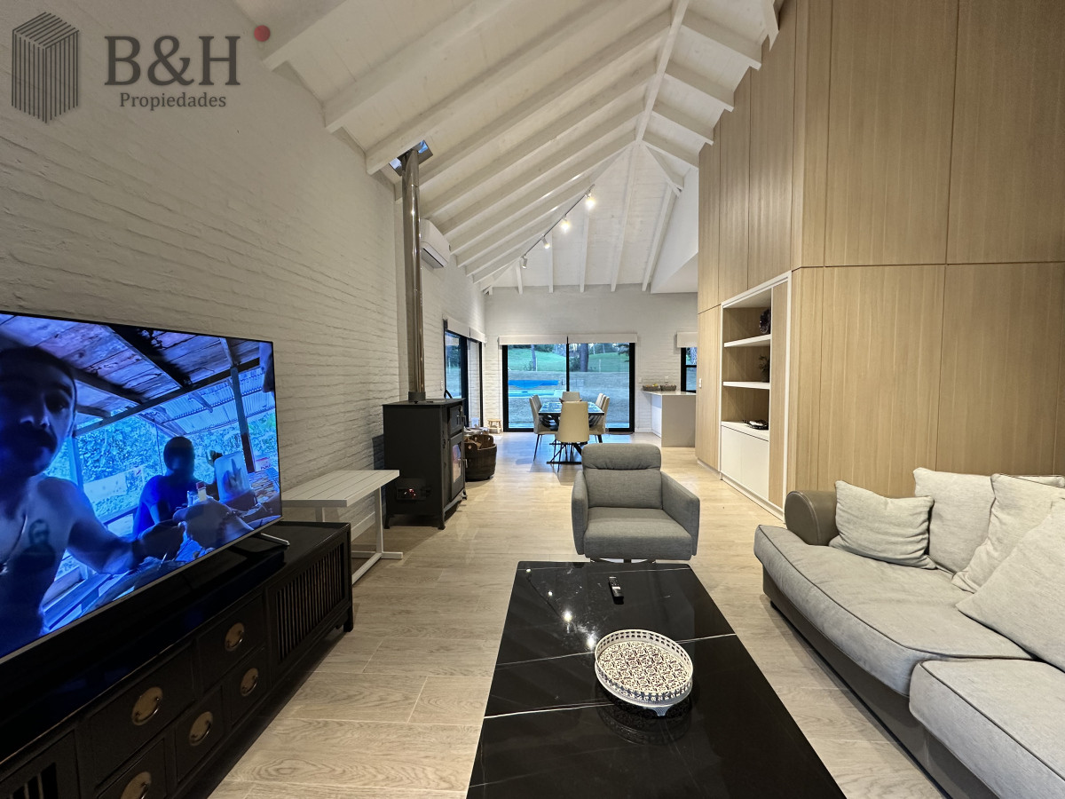 Casa ID.6000 - Vende casa de 3 dormitorios con fondo al Club de Golf, Punta Ballena