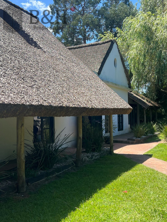 Casa ID.7264 - Amplia casa a la venta en Punta del Este de 6 dormitorios en el Tesoro a 200 mts de ruta 10