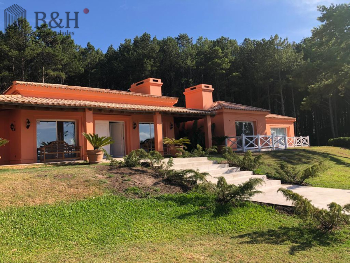 Casa ID.4219 - CASA CON ESTILO Y DISEÑO
