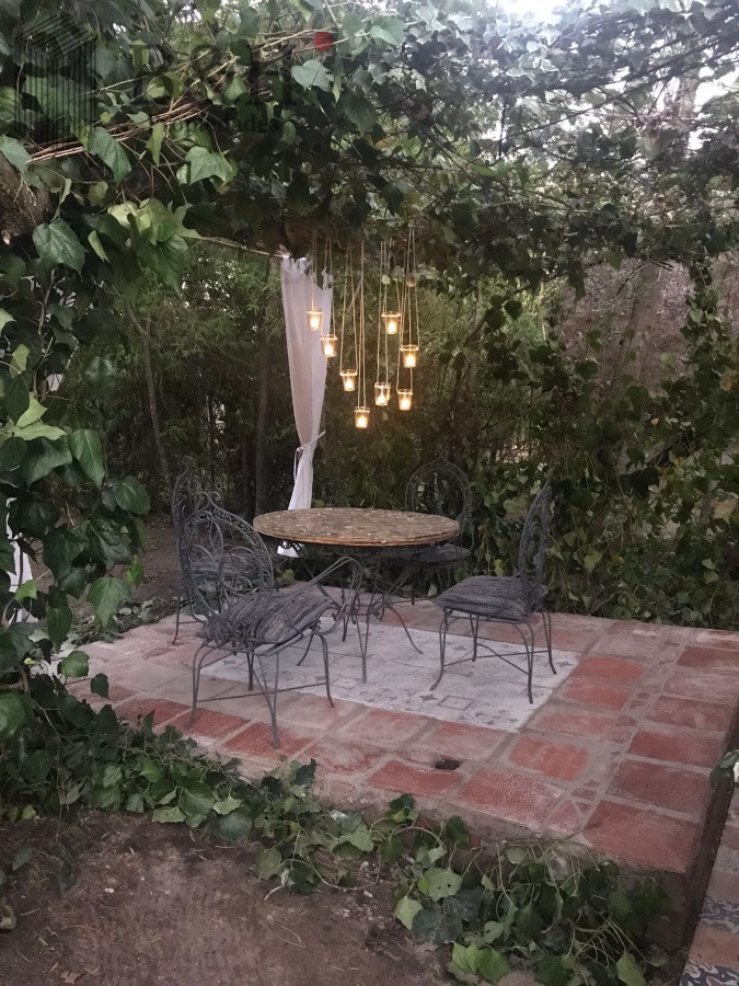 Casa ID.5600 - Chalet de 4 dormitorios, piscina y parrillero en alquiler. Zona tranquila. Punta del Este.
