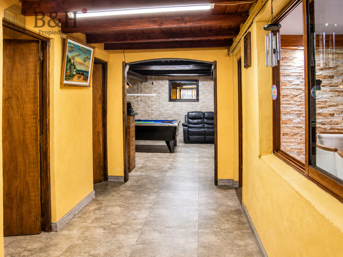 Casa ID.7522 - En venta casa de 4 dormitorios en Barrio 4 H en Maldonado, con barbacoa y piscina