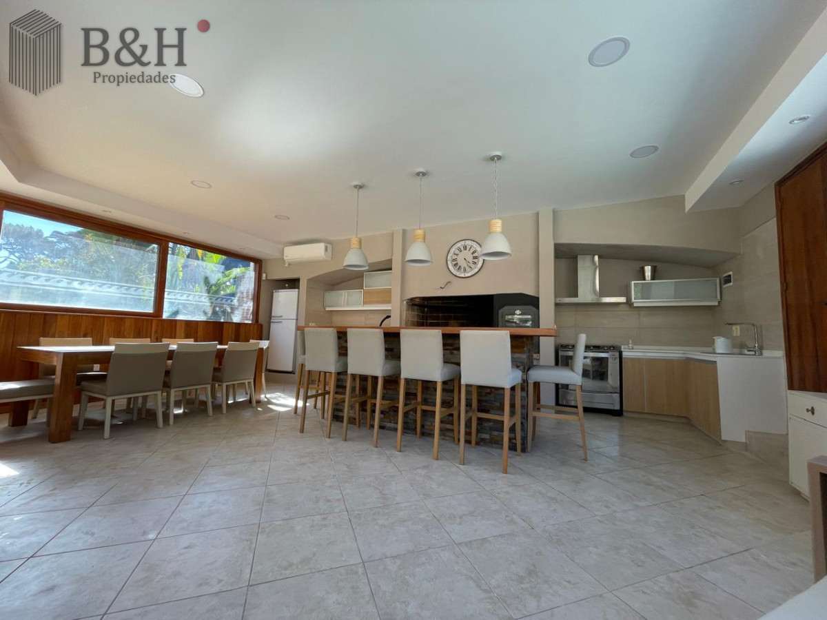 Casa ID.537 - Hermosa casa en venta en Punta del Este