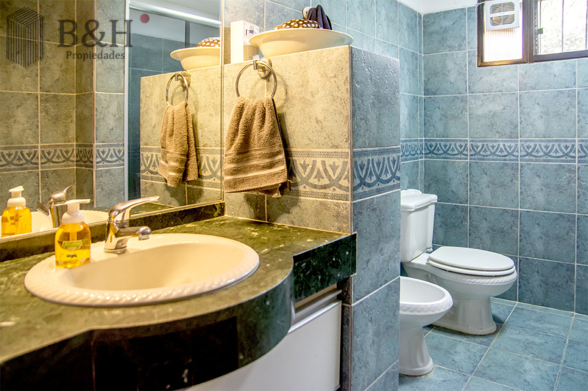 Casa ID.6694 - En venta casa de 3 Dormitorios en Jardines de Córdoba con Barbacoa 