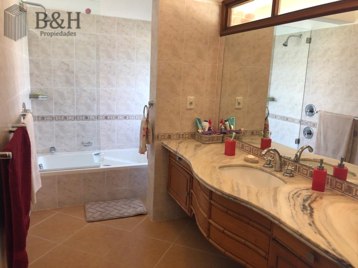 Casa ID.537 - Hermosa casa en venta en Punta del Este