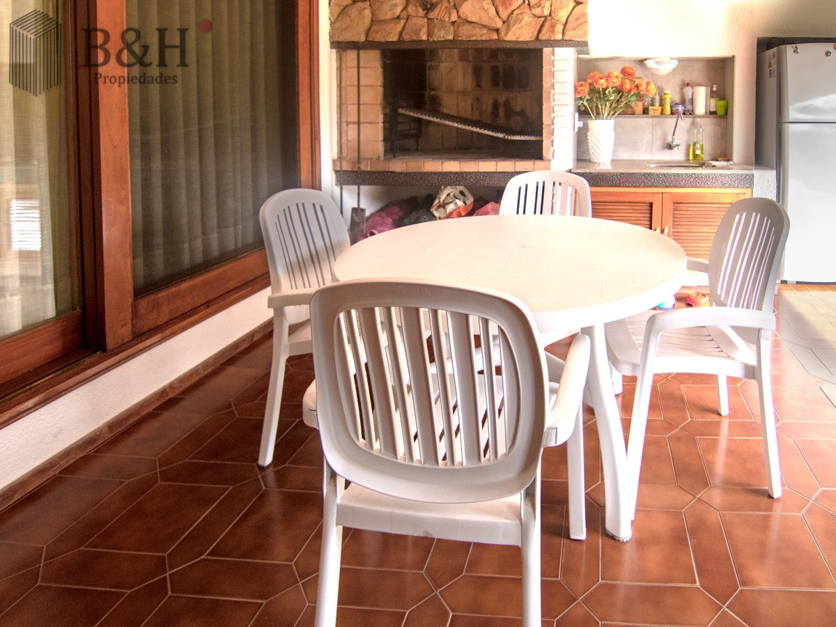 Casa ID.4214 - Casa de gran tamaño ubicada en zona de paz y tranquilidad.