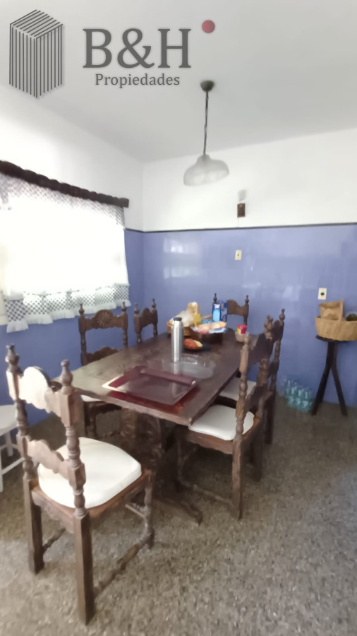 Casa ID.4220 - Vende Casa en Zona comercial en Lugano - Punta del Este