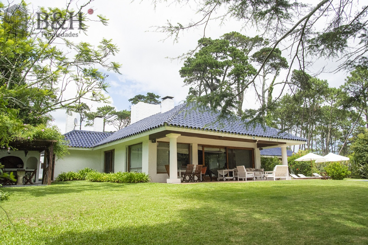 Casa ID.4227 - Espectacular casa en ubicacion privilegiada al lado del Club del Golf