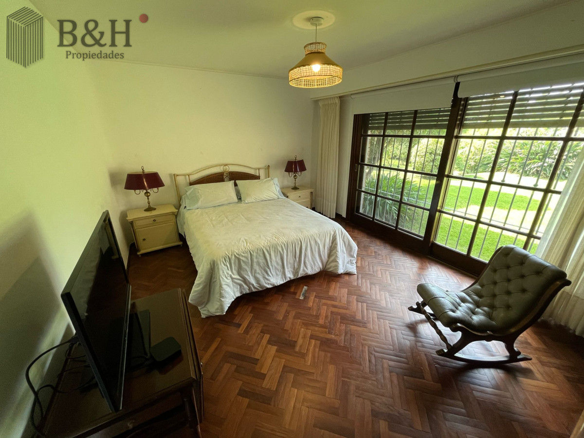 Casa ID.4218 - Hermosa mansión en Golf de 6 dormitorios , Punta del Este