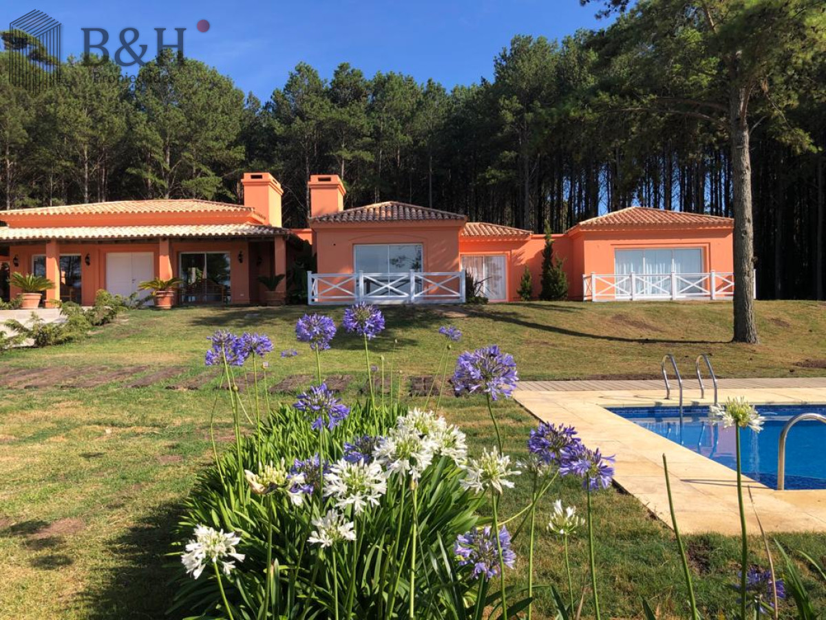 Casa ID.4219 - CASA CON ESTILO Y DISEÑO