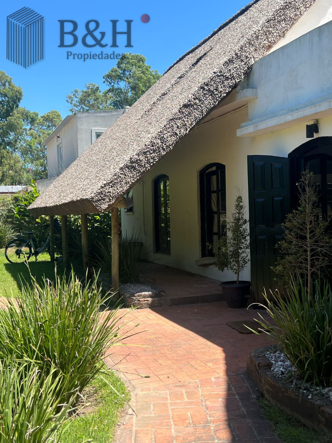 Casa ID.7264 - Amplia casa a la venta en Punta del Este de 6 dormitorios en el Tesoro a 200 mts de ruta 10