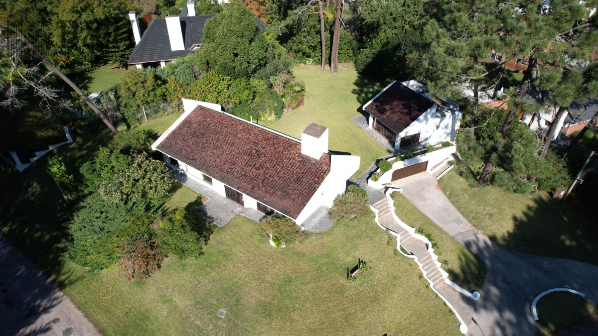 Casa ID.4261 - Casa en venta en Lugano, Punta del este, 3 dormitorios y dependencia