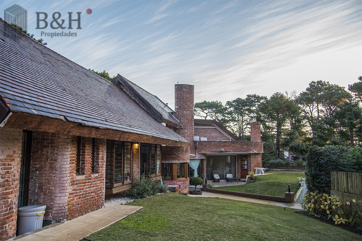 Casa ID.537 - Hermosa casa en venta en Punta del Este