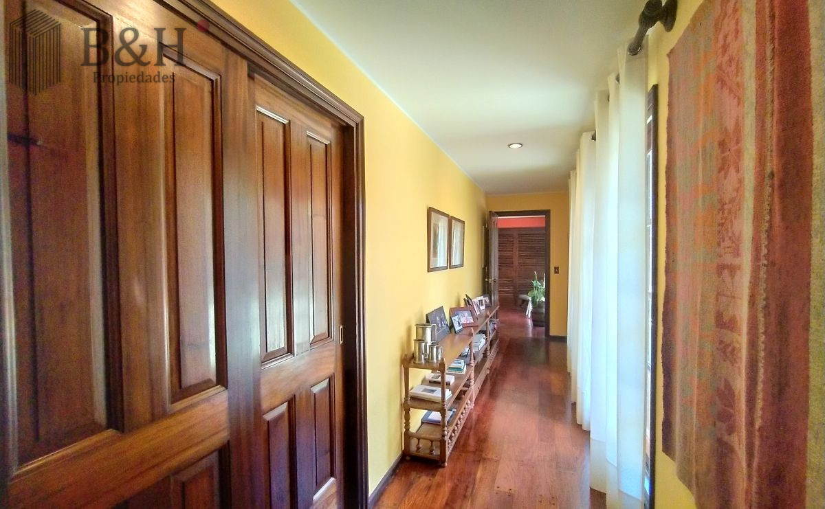 Casa ID.4218 - Hermosa mansión en Golf de 6 dormitorios , Punta del Este