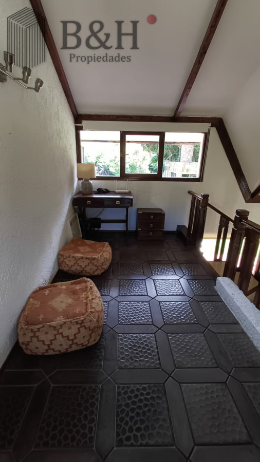 Casa ID.5451 - Vende gran casa para vivir todo el año, de 3 dormitorios en Punta del Este 