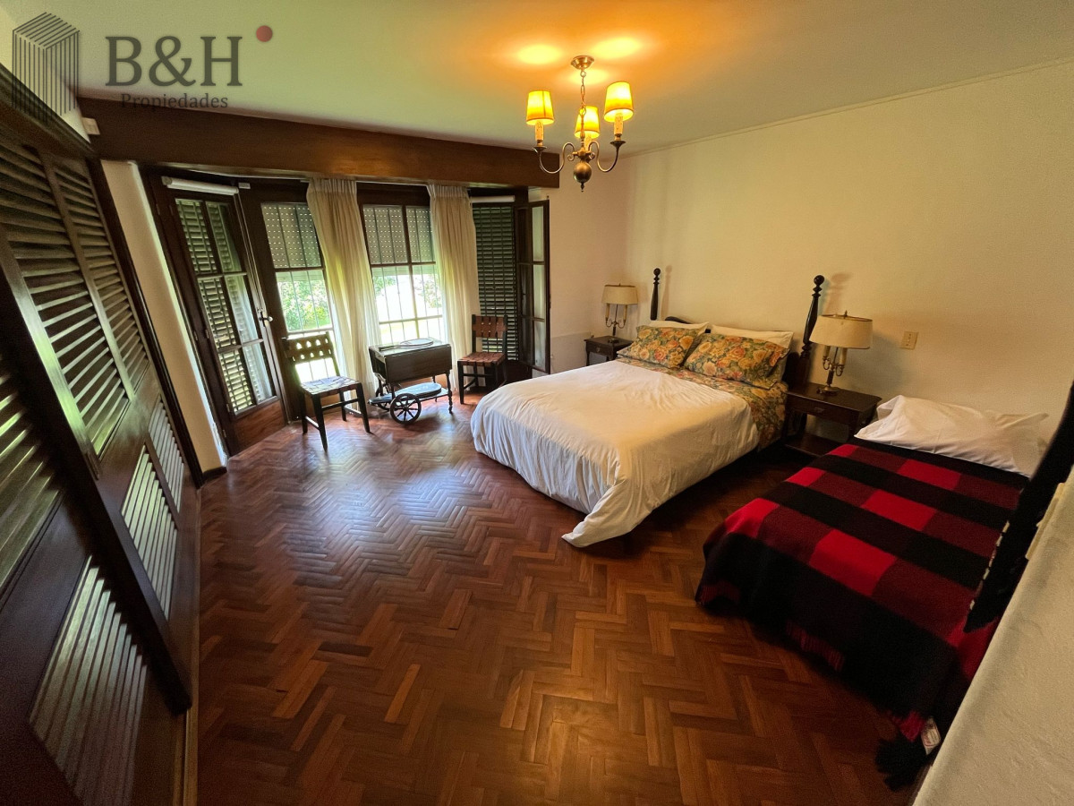 Casa ID.4218 - Hermosa mansión en Golf de 6 dormitorios , Punta del Este