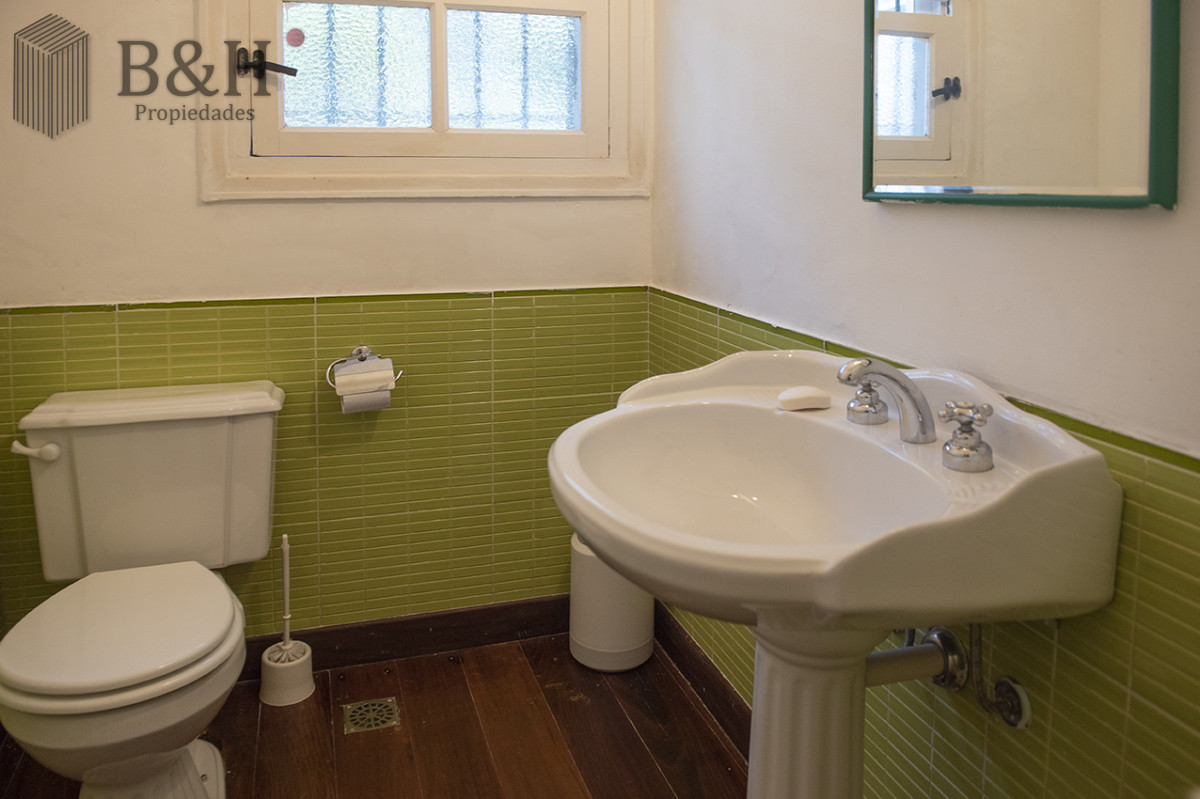 Casa ID.4215 - Vende casa en Brava, Punta del Este, de 5 dormitorios.