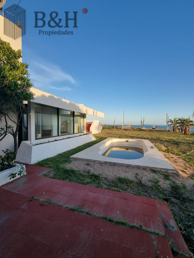 Casa ID.4217 - Espectacular casa con linda vista al mar