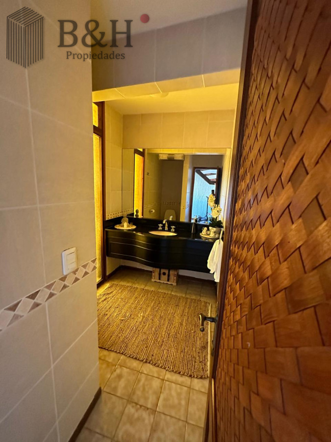 Casa ID.537 - Hermosa casa en venta en Punta del Este