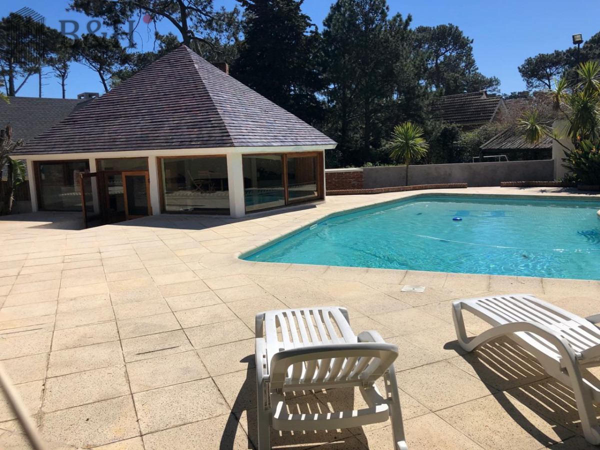 Casa ID.537 - Hermosa casa en venta en Punta del Este
