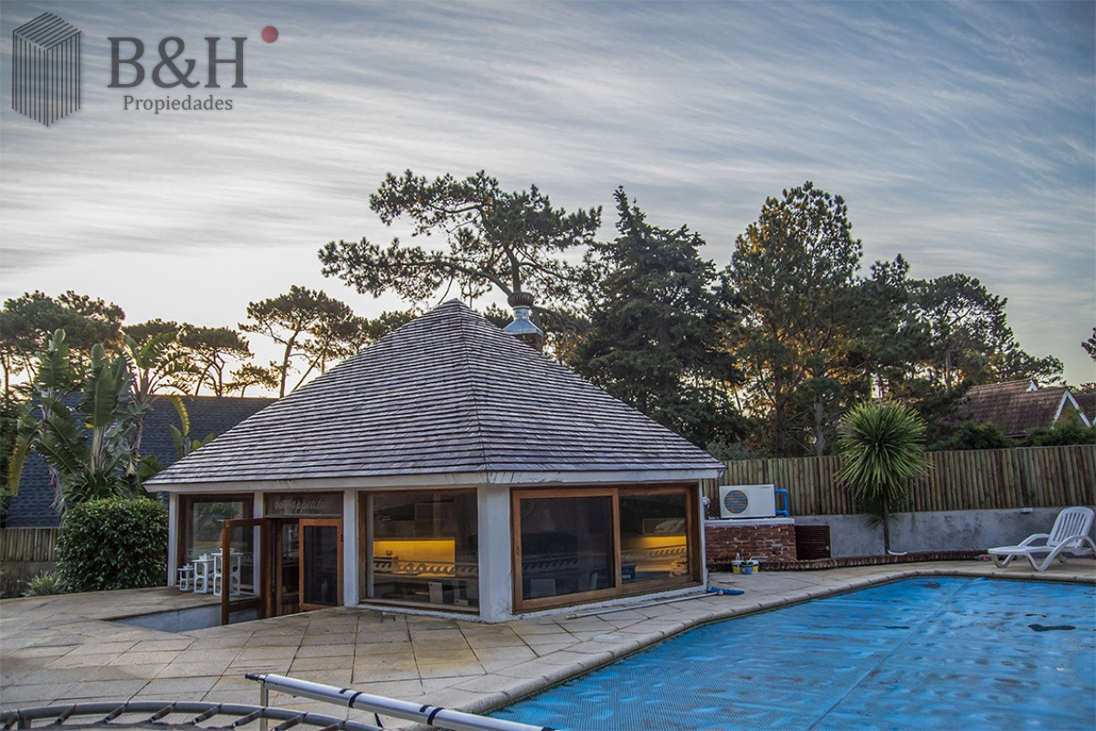 Casa ID.537 - Hermosa casa en venta en Punta del Este