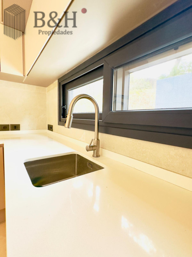 Casa ID.6058 - Vende casa a estrenar en Club del lago, Punta Ballena 