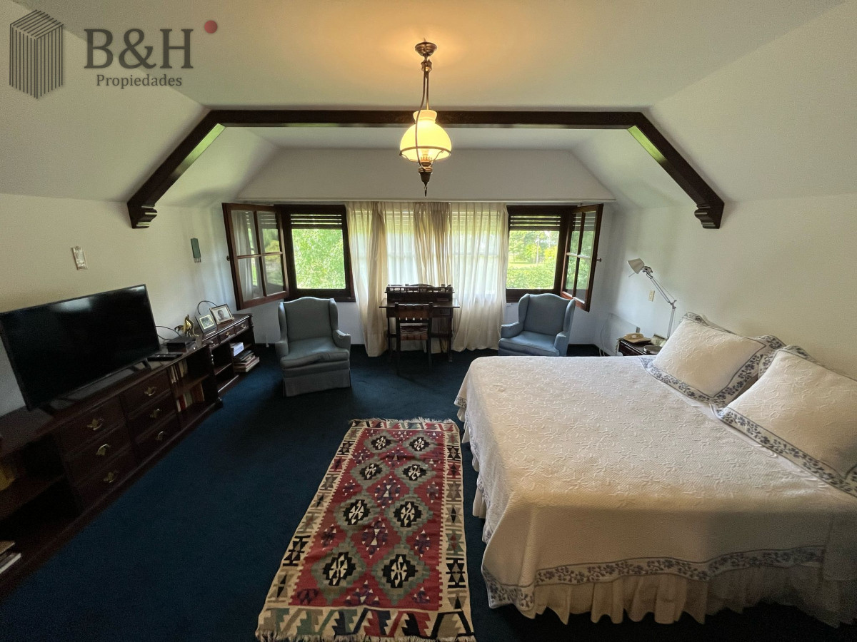 Casa ID.4218 - Hermosa mansión en Golf de 6 dormitorios , Punta del Este