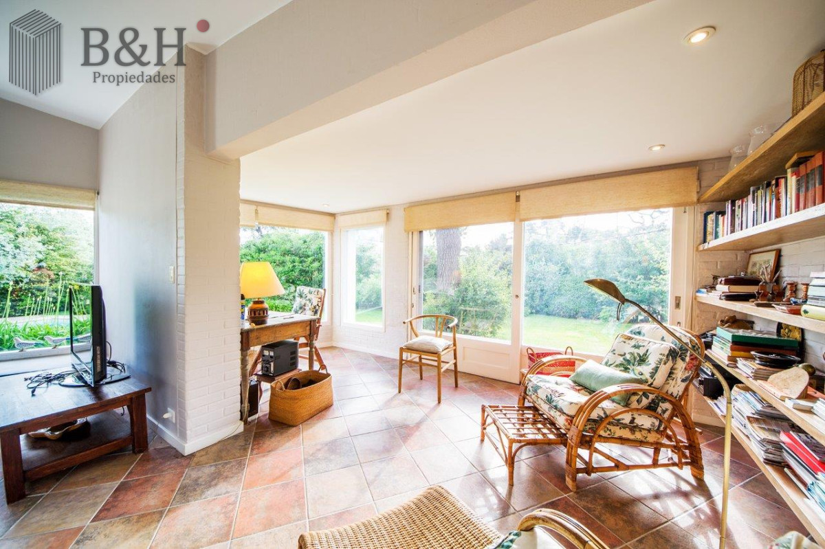 Casa ID.542 - Casa en venta de 5 dormitorios a metros del mar 