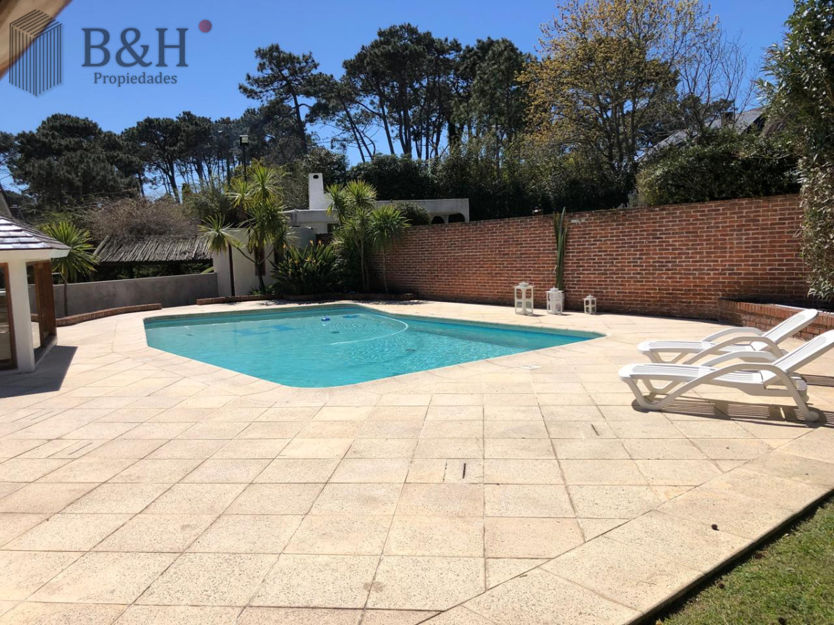 Casa ID.537 - Hermosa casa en venta en Punta del Este