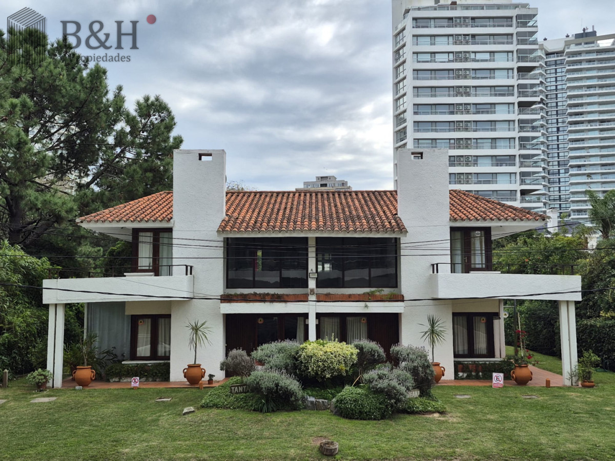 Casa ID.7205 - 2 chalet apareados en venta proximo al mar, Playa Brava