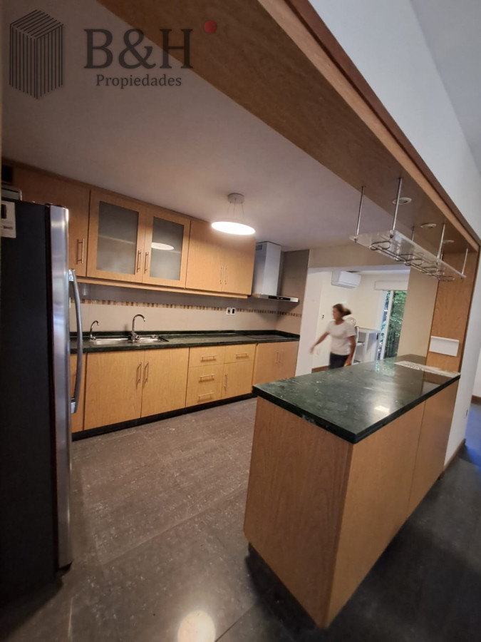 Casa ID.4229 - Espaciosa Casa en Barrio Privado de 6 dorm y piscina en Punta del Este
