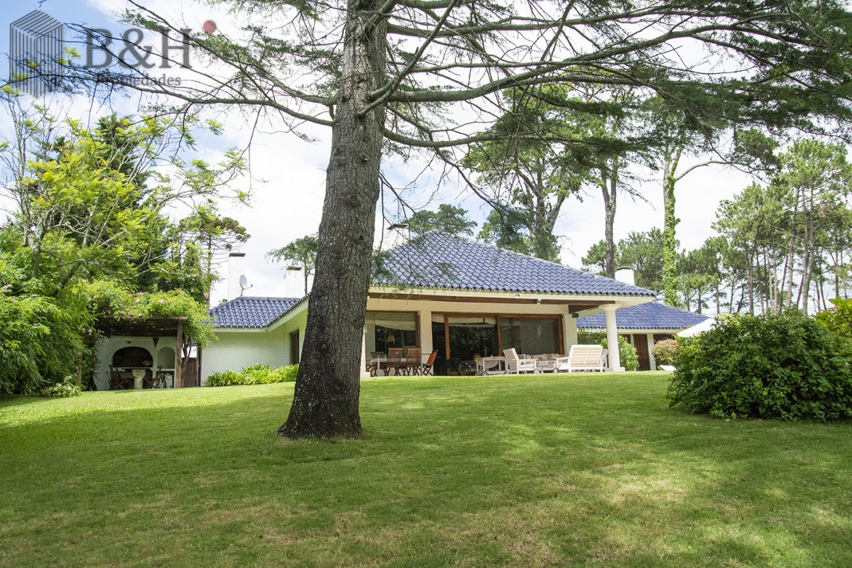 Casa ID.4227 - Espectacular casa en ubicacion privilegiada al lado del Club del Golf