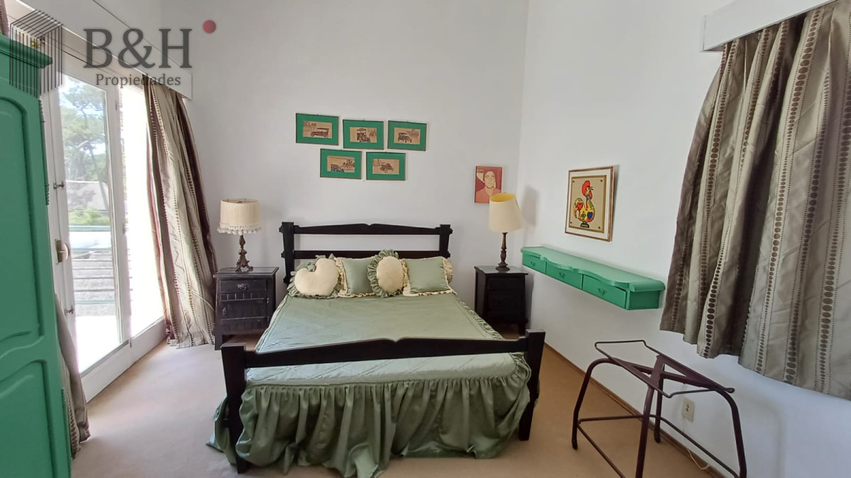 Casa ID.4220 - Vende Casa en Zona comercial en Lugano - Punta del Este