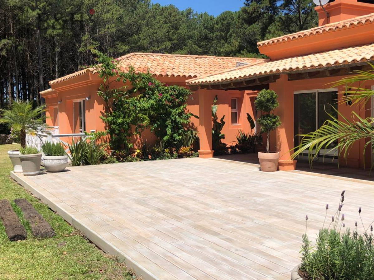 Casa ID.4219 - CASA CON ESTILO Y DISEÑO