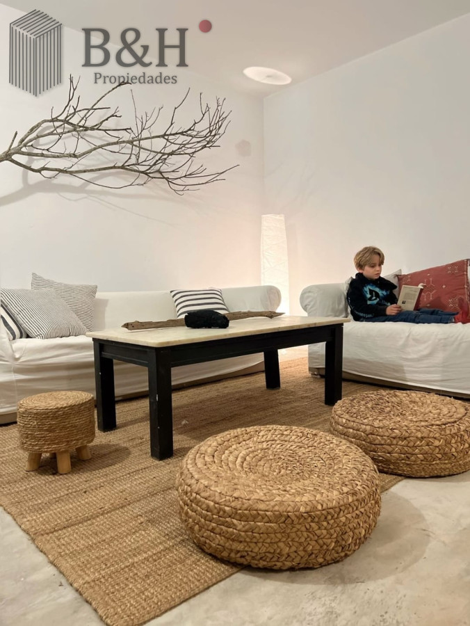 Casa ID.7264 - Amplia casa a la venta en Punta del Este de 6 dormitorios en el Tesoro a 200 mts de ruta 10