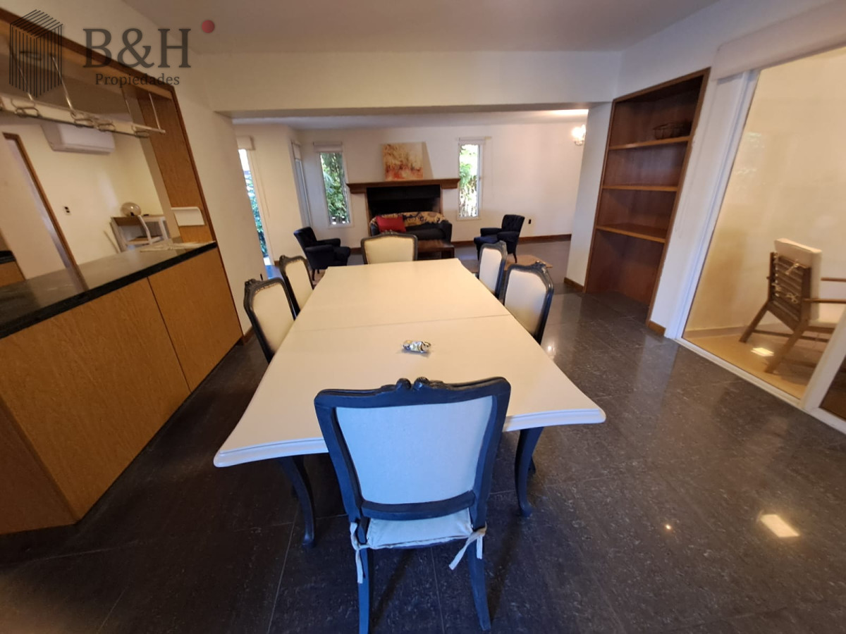 Casa ID.4229 - Espaciosa Casa en Barrio Privado de 6 dorm y piscina en Punta del Este
