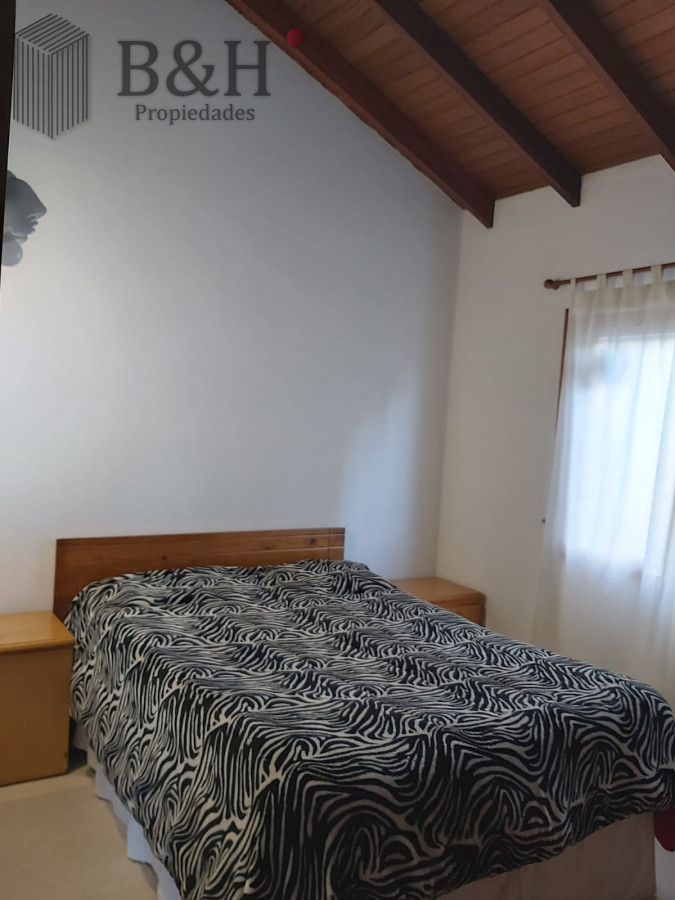 Casa ID.2837 - Hermosa casa en venta en Beverly Hills de 5 dormitorios con piscina y parrillero