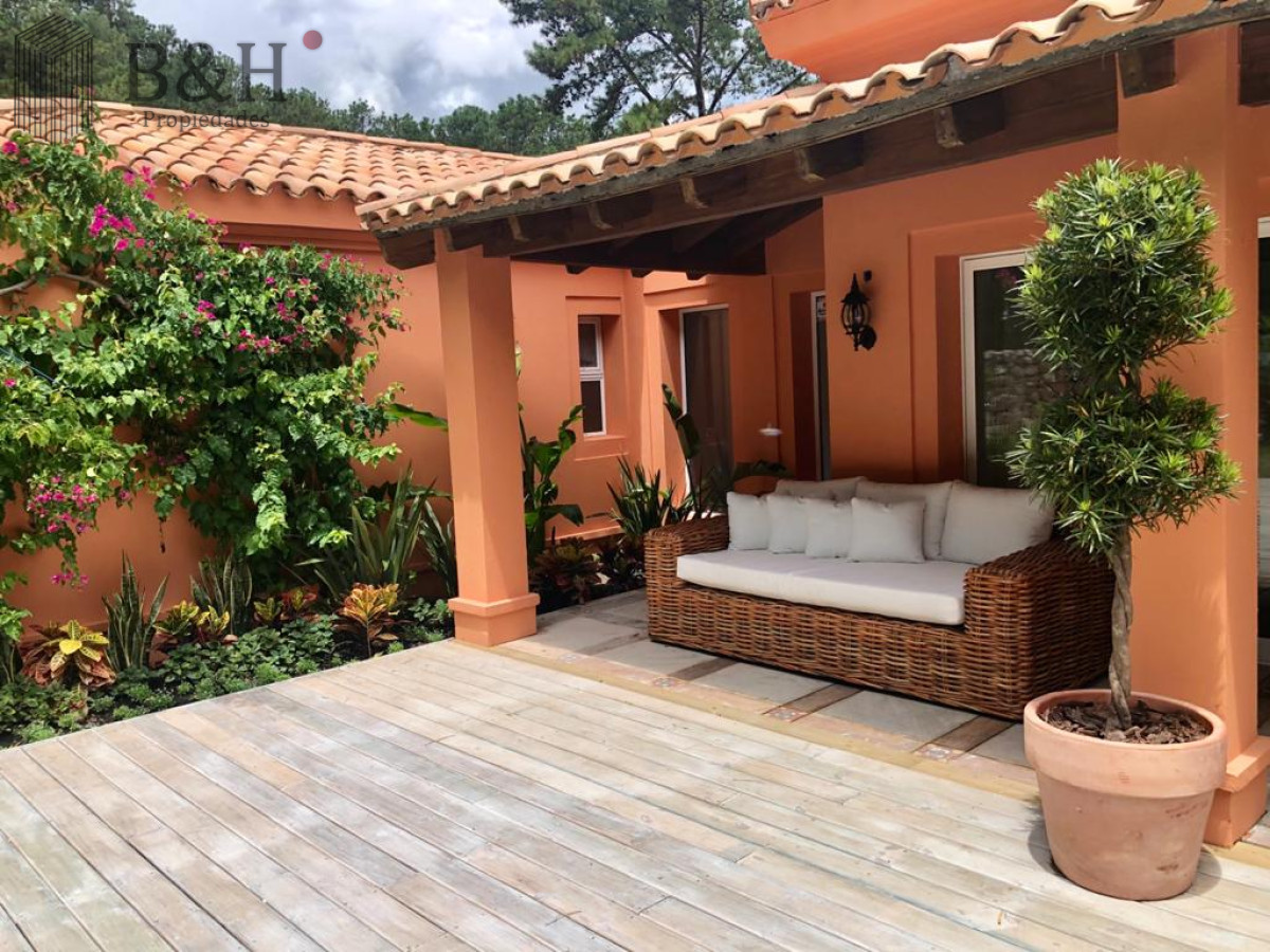 Casa ID.4219 - CASA CON ESTILO Y DISEÑO