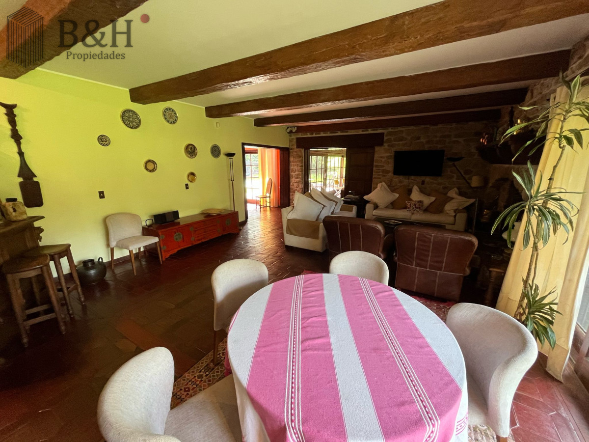 Casa ID.4218 - Hermosa mansión en Golf de 6 dormitorios , Punta del Este