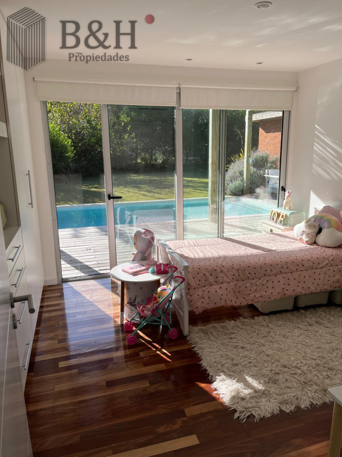 Casa ID.5452 - Casa en venta de 3 dormitorios en Punta del Este.